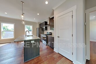 2713 Torbett St in Nashville, TN - Building Photo - Building Photo