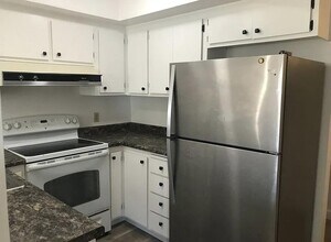 490 Mariners Island Blvd in San Mateo, CA - Building Photo - Building Photo