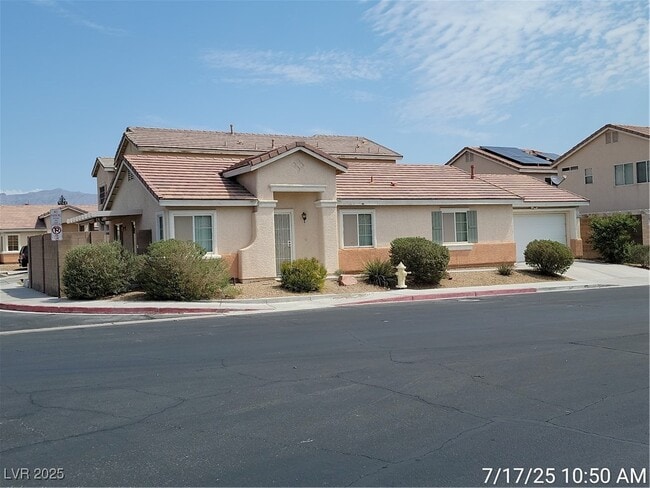 property at 4718 Victoria Garden Ave