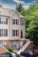 1 Harbour Heights Dr in Annapolis, MD - Building Photo - Building Photo