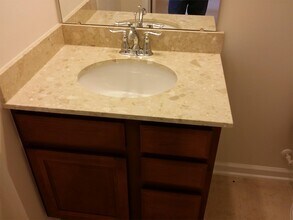 22854 Yellow Oak Terrace in Sterling, VA - Building Photo - Building Photo