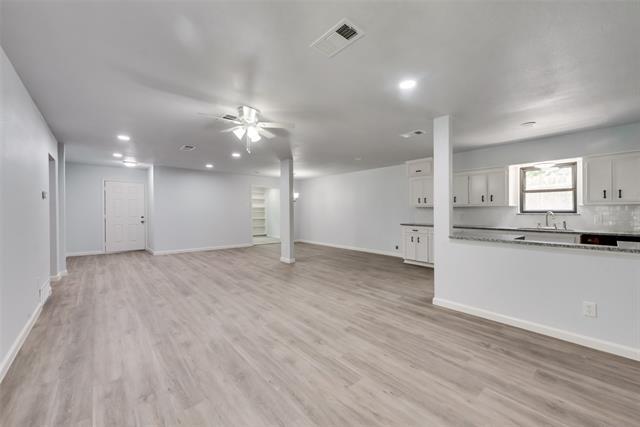 2417 Highland Rd in Dallas, TX - Building Photo