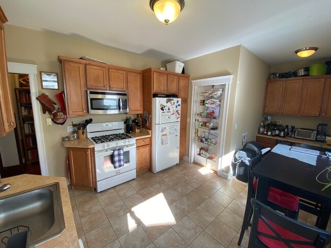 property at 224 Holland St