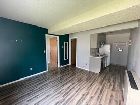 1945 Arapahoe Ave in Boulder, CO - Building Photo