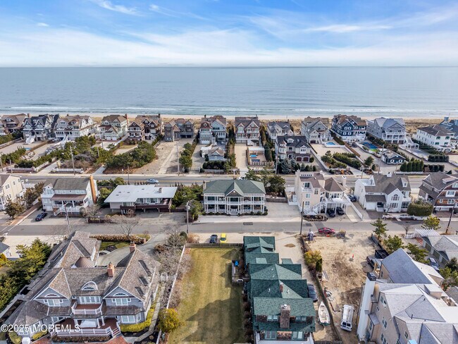 1043 Barnegat Ln in Mantoloking, NJ - Building Photo - Building Photo