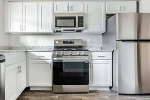 Carolanne Terrace Apartments in Virginia Beach, VA - Building Photo