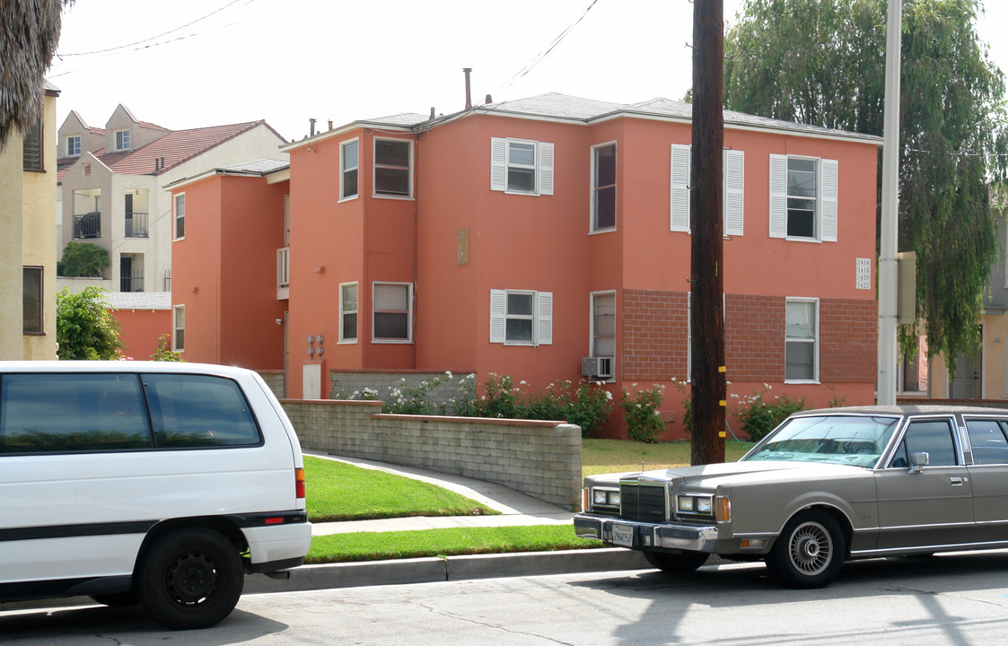 1616-1622 Scott Rd in Burbank, CA - Foto de edificio