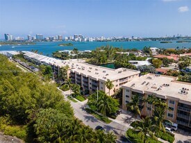2640 NE 135th St in North Miami, FL - Building Photo
