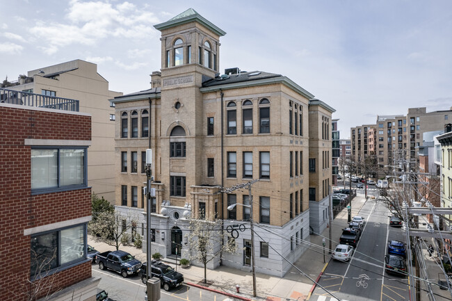 80 Park Ave in Hoboken, NJ - Building Photo - Building Photo