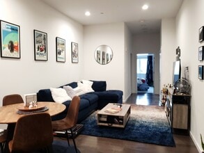 415 New York Ave, Unit 2B in Huntington, NY - Building Photo - Building Photo