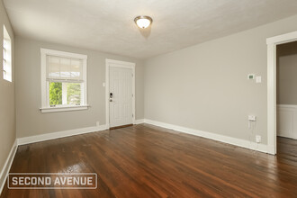350 Center Rd in Monroeville, PA - Foto de edificio - Building Photo