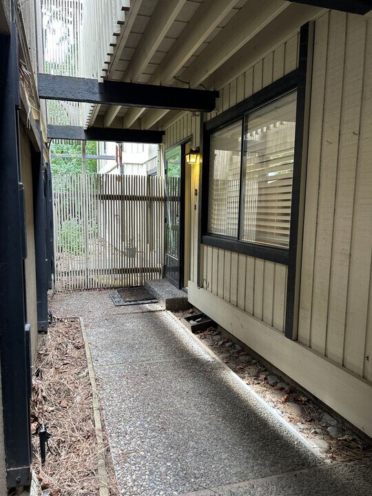 1007 W 13th Ave in Spokane, WA - Foto de edificio