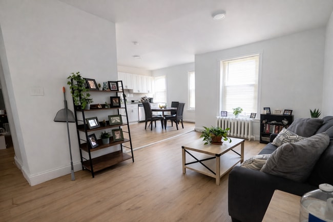 530 S Salford St in Philadelphia, PA - Building Photo - Building Photo