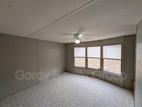 2863 Gardenview Rd in Alford, FL - Building Photo - Building Photo