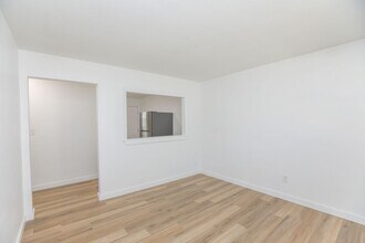 9544 20th Bay St-Unit -B in Norfolk, VA - Foto de edificio - Building Photo