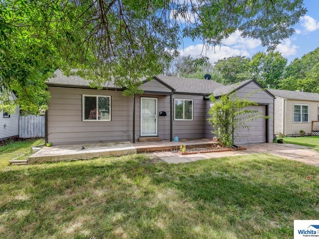 property at 4909 E Gilbert St