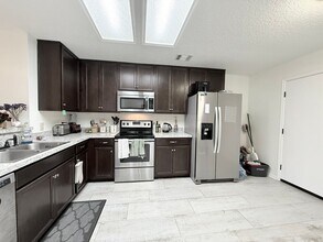 7634 Rain Forest Dr N in Jacksonville, FL - Building Photo - Building Photo