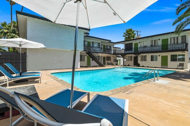 372 S Belardo Rd in Palm Springs, CA - Building Photo - Building Photo