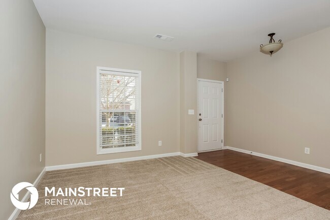3846 Lake Sanctuary Way in Atlanta, GA - Building Photo - Building Photo