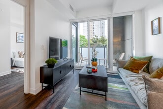 3030 Pharmacy Avenue in Toronto, ON - Building Photo - Interior Photo