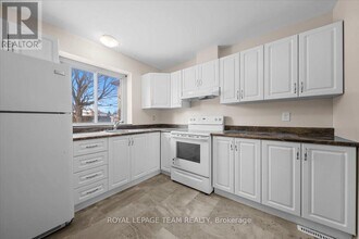 30-30 Glencoe St in Ottawa, ON - Building Photo - Building Photo