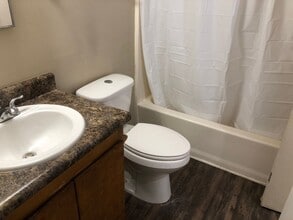 704 Pointe Ct in Tallahassee, FL - Building Photo - Building Photo