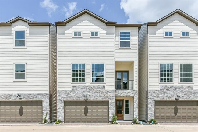 property at 10922 Brookeshire Chase Ln
