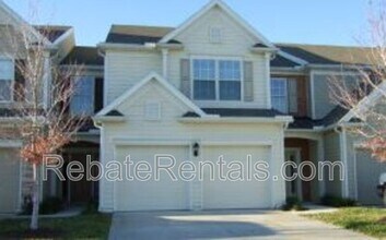 11177 Castlemain Cir W in Jacksonville, FL - Building Photo - Building Photo