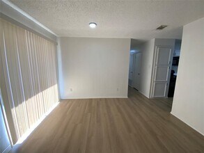 11639 Argonne Forest Trail in Austin, TX - Building Photo - Building Photo