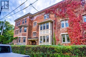 3 Lonsdale Rd in Toronto, ON - Building Photo - Building Photo