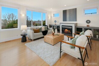 2901 28th Ave W in Seattle, WA - Building Photo - Building Photo