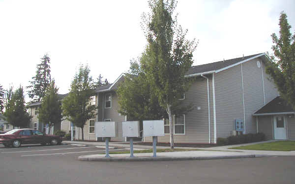 Pine Terrace Apartments in Canby, OR - Building Photo