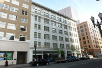 Henry Building in Portland, OR - Foto de edificio - Building Photo