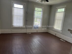 738 W Poplar St in Griffin, GA - Building Photo - Building Photo