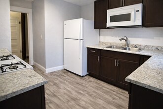 1212 Como Ave SE in Minneapolis, MN - Building Photo - Building Photo