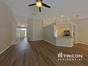 10448 Hallmark Blvd in Riverview, FL - Building Photo - Building Photo