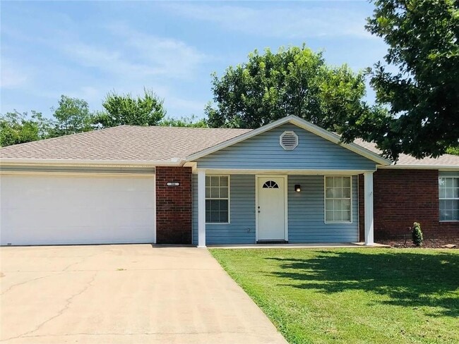 266 Christy Ln in Farmington, AR - Building Photo - Building Photo