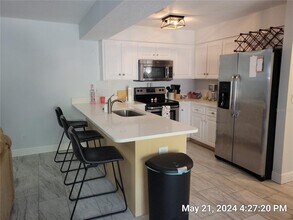 1013 Apollo Beach Blvd in Apollo Beach, FL - Building Photo - Building Photo