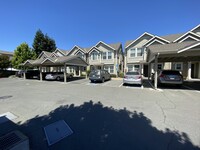 Bloomfield Apartments in Concord, CA - Foto de edificio - Building Photo