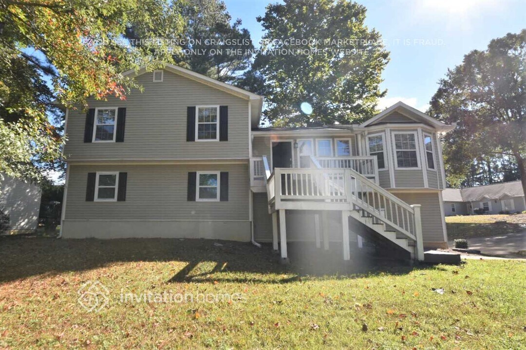 1065 Kennesaw Springs Dr NW in Kennesaw, GA - Building Photo