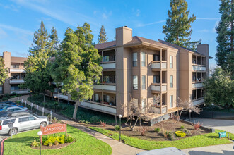 Saratoga Gardens Condominiums in San Jose, CA - Building Photo - Primary Photo