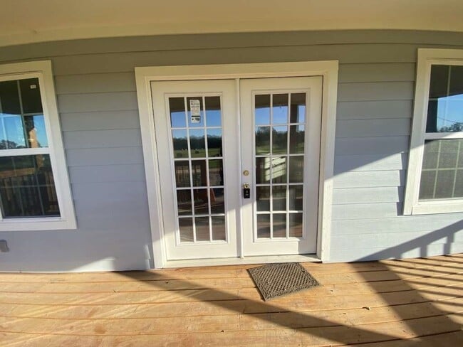 1048 Cypress Lakes Cir in Cleveland, TX - Building Photo - Building Photo