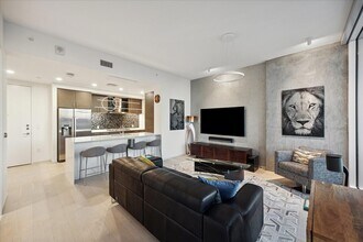 301 West Ave, Unit 4708 in Austin, TX - Building Photo - Building Photo