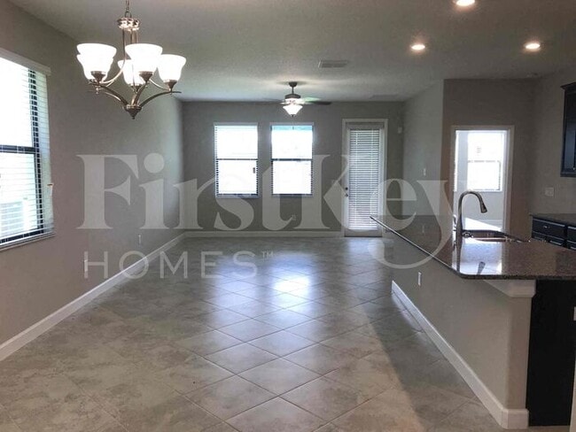 9835 Ivory Dr in Sun City Center, FL - Building Photo - Building Photo