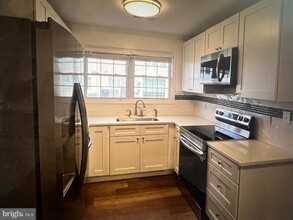 1113 Huntmaster Terrace NE in Leesburg, VA - Building Photo - Building Photo