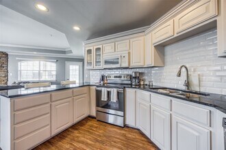290 Tanglewood Cir, Unit 5437/38 in Pottsboro, TX - Foto de edificio - Building Photo