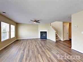 4319 Stone Mountain Dr in Gastonia, NC - Foto de edificio - Building Photo