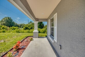 6011 Joplin Ave in Ft. Myers, FL - Building Photo - Building Photo