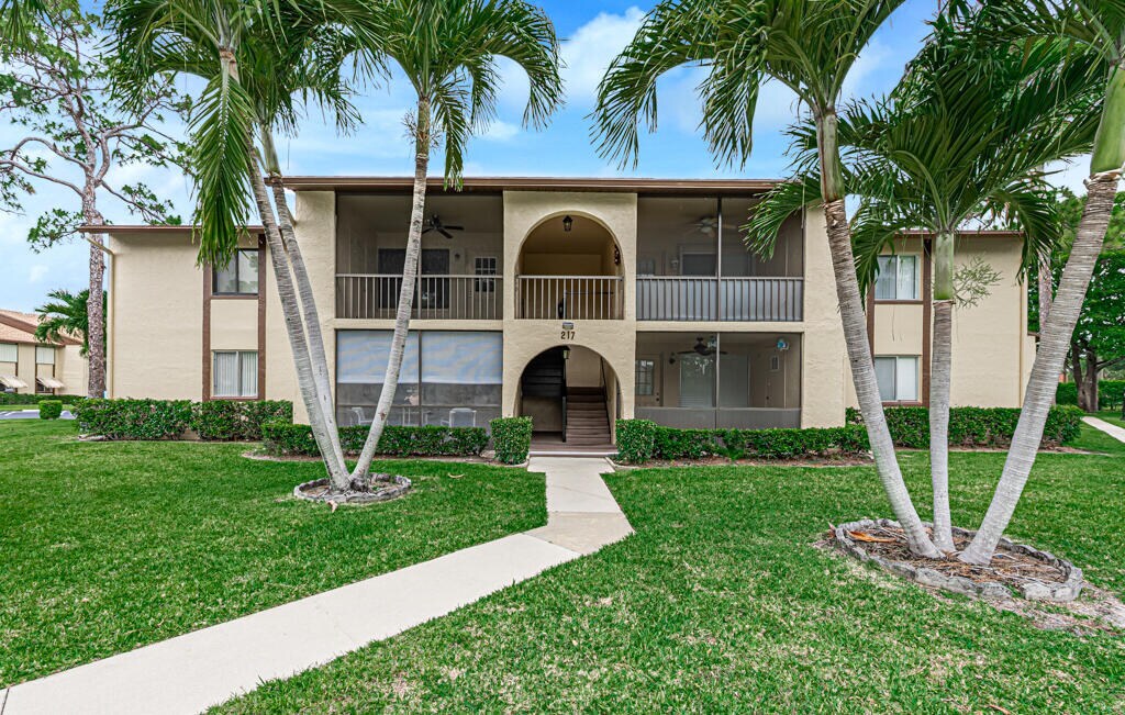 217 Pine HOV Cir Photo