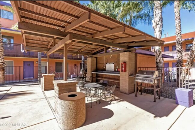 55 N Cherry Ave in Tucson, AZ - Foto de edificio - Building Photo